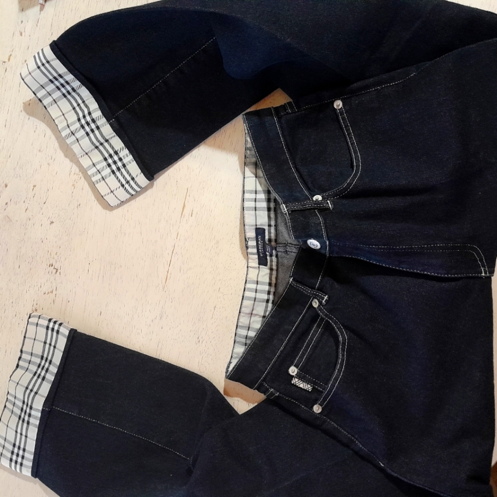 Burberry Jean's *8*